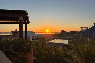 Image de Spectacular 3-bedroom Casa with Panoramic Sea of Cortez & Mountain Views