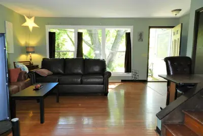 Image de Updated 3 bedroom in the Uw Arboretum