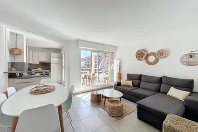 Image de Appartement avec terrasse classé 3 étoiles à 150m de la plage de Cavalière