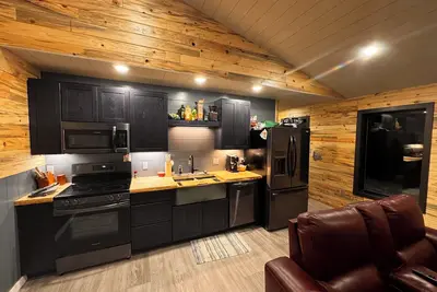 Image de The Mother in Law Wilderness Suite\nLake Vermilion Public Access 1/4 mile