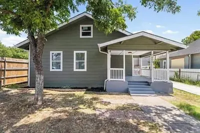 Image de Charming Spacious 4-bedroom Craftsman home in Fort Worth, close to everything.