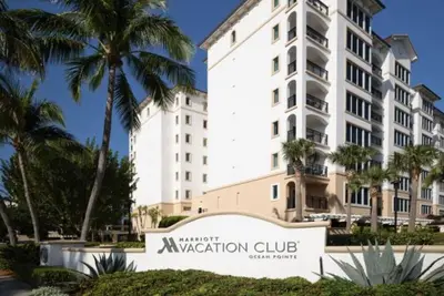 Image de Beach front Resort on Singer Island, West Palm Beach. Restaurants nearby