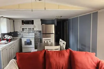 Image de Charming 3-bedroom mobile home with WiFi, Ac in welcoming Portal