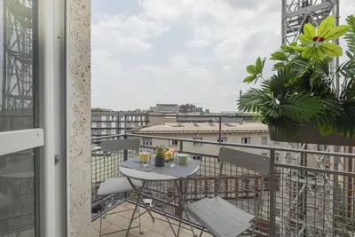Image de Spinoza - Modern 1 br with balcony steps from Piola