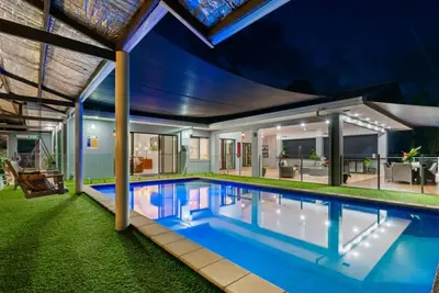 Image de Tranquility House Family Getaway | Luxury Rainforest Meets Reef | Sleeps up to 10