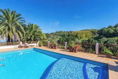 Image de Maison Charmante à Fontanales avec Piscine