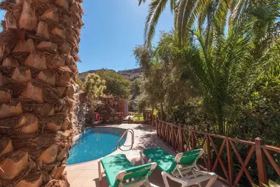 Image de Maison en Pierre à Tirajana avec Piscine
