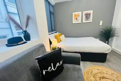 Image de Comfortable Private 1- Bedroom Flat - F4*