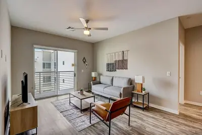 Paradise Cozysuites Under the Palms w\/jacuzzi 19