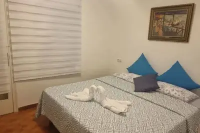 Image de Appartement 5 pièces, 3 chambres, à 8 minutes de la plage à pied.