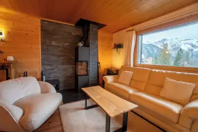 Image de L'appartement se situe Place de la Barboleuse Ă Gryon, proche de tous les commerces, de la gare, de