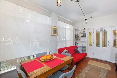 Image de 2 bedroom apartment 1 min walk from beach! \n\nFamily friendly sleeping 6 people.