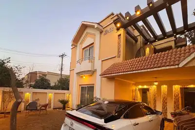 Image de Haven Lodge, Luxurious 4br Spanish Villa in Lahore