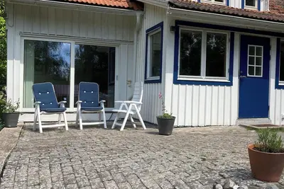 Image de Rymlig barnvänlig stuga i Bohuslän nära till bad.