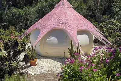 Image de Family-friendly glamping within walking distance of three beaches