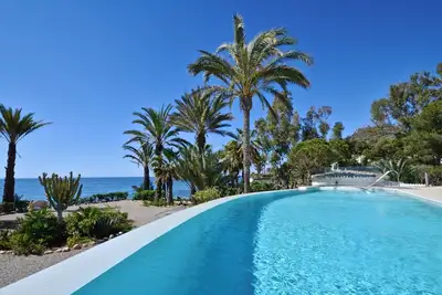 Image de Fantastic finca right by the sea with infinity pool