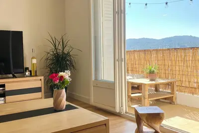 Image de Grand Appartement Calme avec Parking à Aix-en-Provence