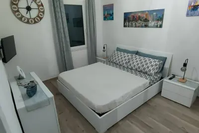 Image de Newly renovated apartment in downtown, close to services and beaches
