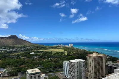 Image de Waikiki Beach Ocean 28f Suite, Free parking+Patio