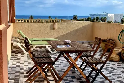Image de Dar Nour & Lina Appartement toit terrasse vue sur mer à 200 de la plage