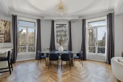 Image de 4 Bedroom Residence - Opposite The Eiffel Tower