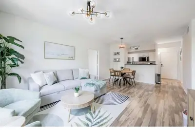 Image de Charming 2-bedroom apartment in terrific West Palm Beach City Place WiFi, Ac