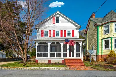 Image de Peaceful Waterfront Home w\/ Kayaks & Fire Pit