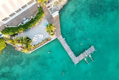 Image de Private Beach And Dock. Coconut Shy Cottage - A Waterfront Private Residence