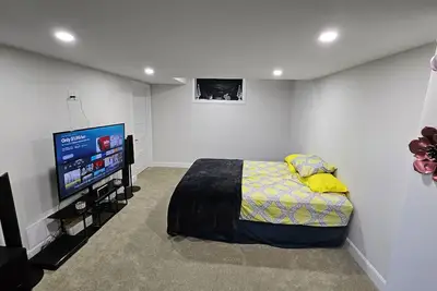 Image de Cozy place 10mins drive to Calypso Park & 25mins to Ottawa