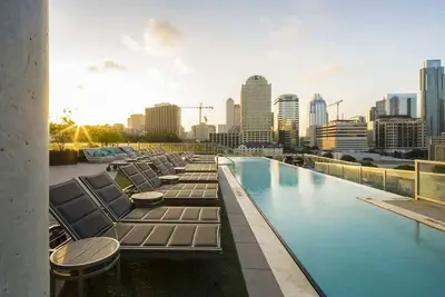 Image de Fantastic 2-bedroom Austin Downtown. W/ Pool