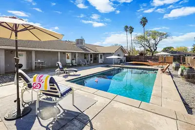 Image de Sellers Ranch House : Kids Cave - Hot Tub - Pool!