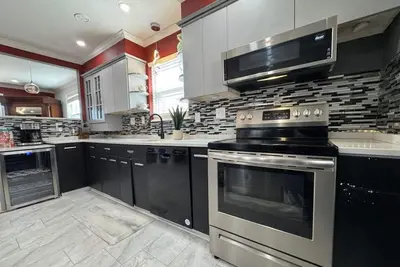 Image de 5 minutes from Washington Dc 3 bedrooms 2 bath single family home with driveway