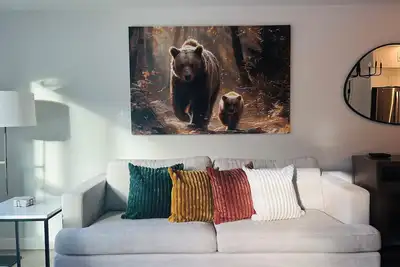 Image de Stunning 2-Bedroom Condo with Breathtaking Mountain Views