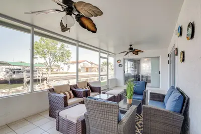 Image de Canal & Gulf Views: Spacious Hudson Home