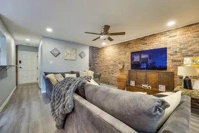 Image de 2 Mi to Uafs Campus: Condo in Fort Smith