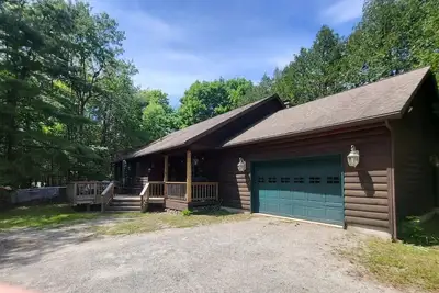 Image de Charming 3-bedroom house with Ac, WiFi in peaceful Private Lake Community