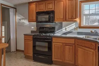 Image de Cozy 4-bdrm house in safe neighborhood just around the corner from Syracuse Univ