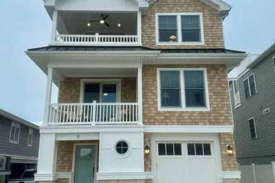 Image de Beach Haven Oceanside Built in 2025