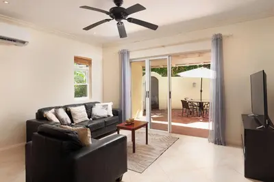 Cozy 2-Bed Barbados Vacation Rental Near Limegrove – Walk to Beach & Restaurants