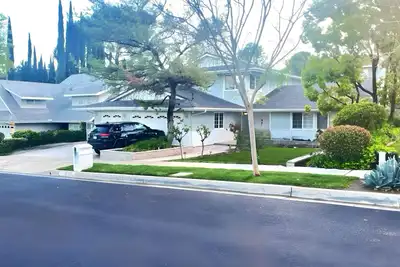 Image de Calabasas Ca 4-bedroom in peaceful Saratoga Ranch with private pool & jacuzzi