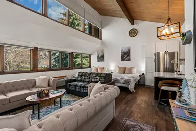 Image de Newly Remodeled Loft, A/C, Fitness, Pickleball, Tennis