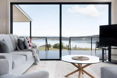 Image de WedgeTail - Stunning River Views