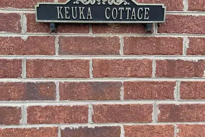 Cottage with lake view at the heart of Seneca lake