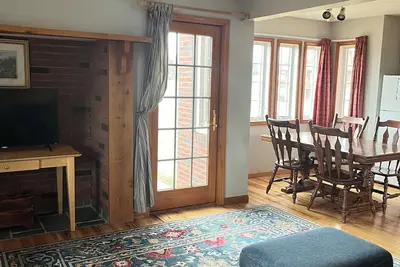 Lakeview and relax at the heart of Seneca lake