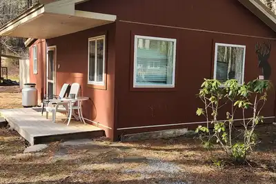 Image de Deer Charming 2-bedroom Fly Fishing cabin with WiFi, Ac in Waterville, Pa