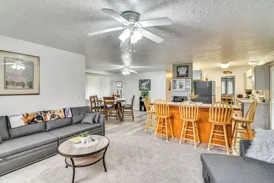 Image de Walk to Park & Cowlitz River: Home w/ Large Yard!