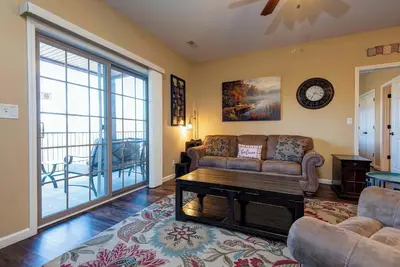 Image de 51-06 Eagles Ridge Retreat, Spacious walk-in. Balcony, mountain views, indoor/outdoor pools/splash pads. Close to Sdc.