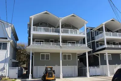Image de 225 47th Street East