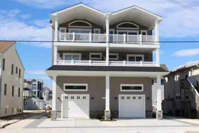 Image de 7104 Landis Avenue South