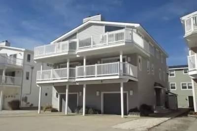 Image de 7704 Pleasure Ave, Unit:North